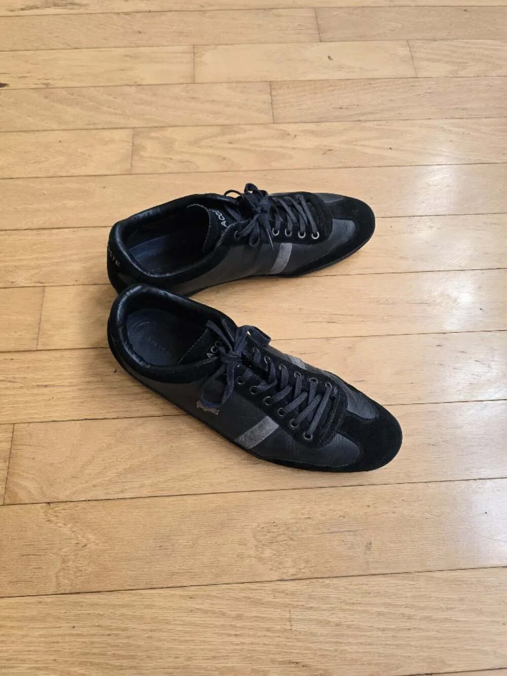 vintage Y2K | Lacoste black leather monochrome retro sneakers | MENS 10.5